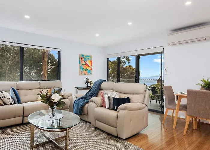 Treetops-Large Home 9Km To Cbd Sleeps 10