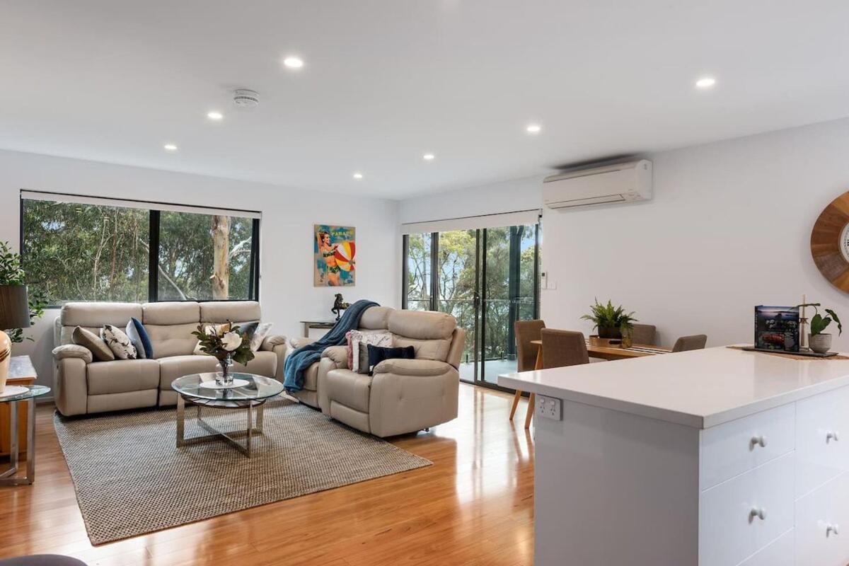 Holiday home Treetops-large 9km To Cbd Sleeps 10