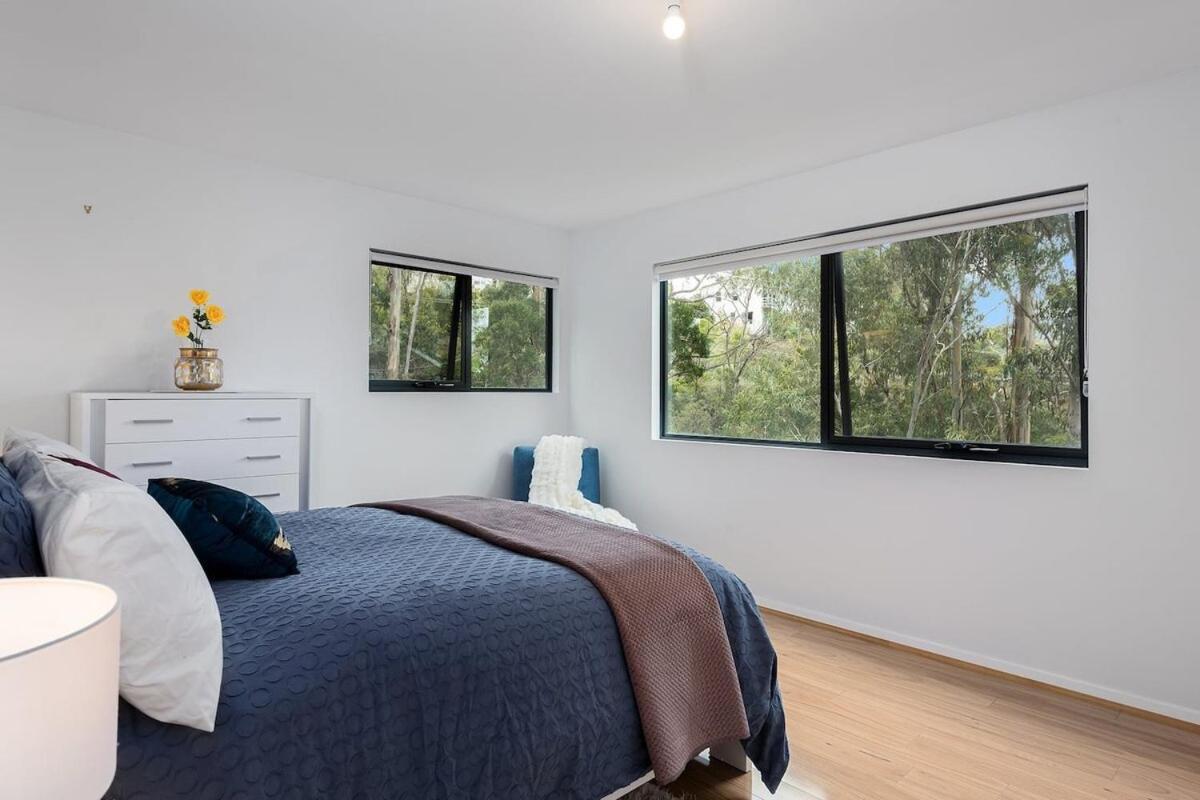 Treetops-large 9km To Cbd Sleeps 10 *