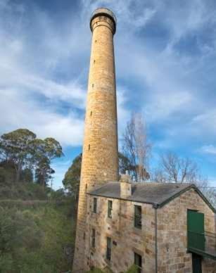 Holiday home Treetops-large 9km To Cbd Sleeps 10